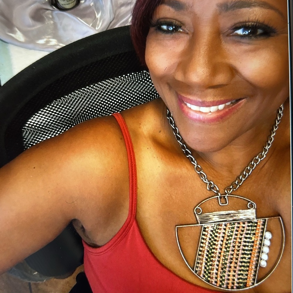 LARGE FASHION NECKLACE